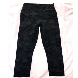 Lululemon Rare Camo Wunder Under Crop